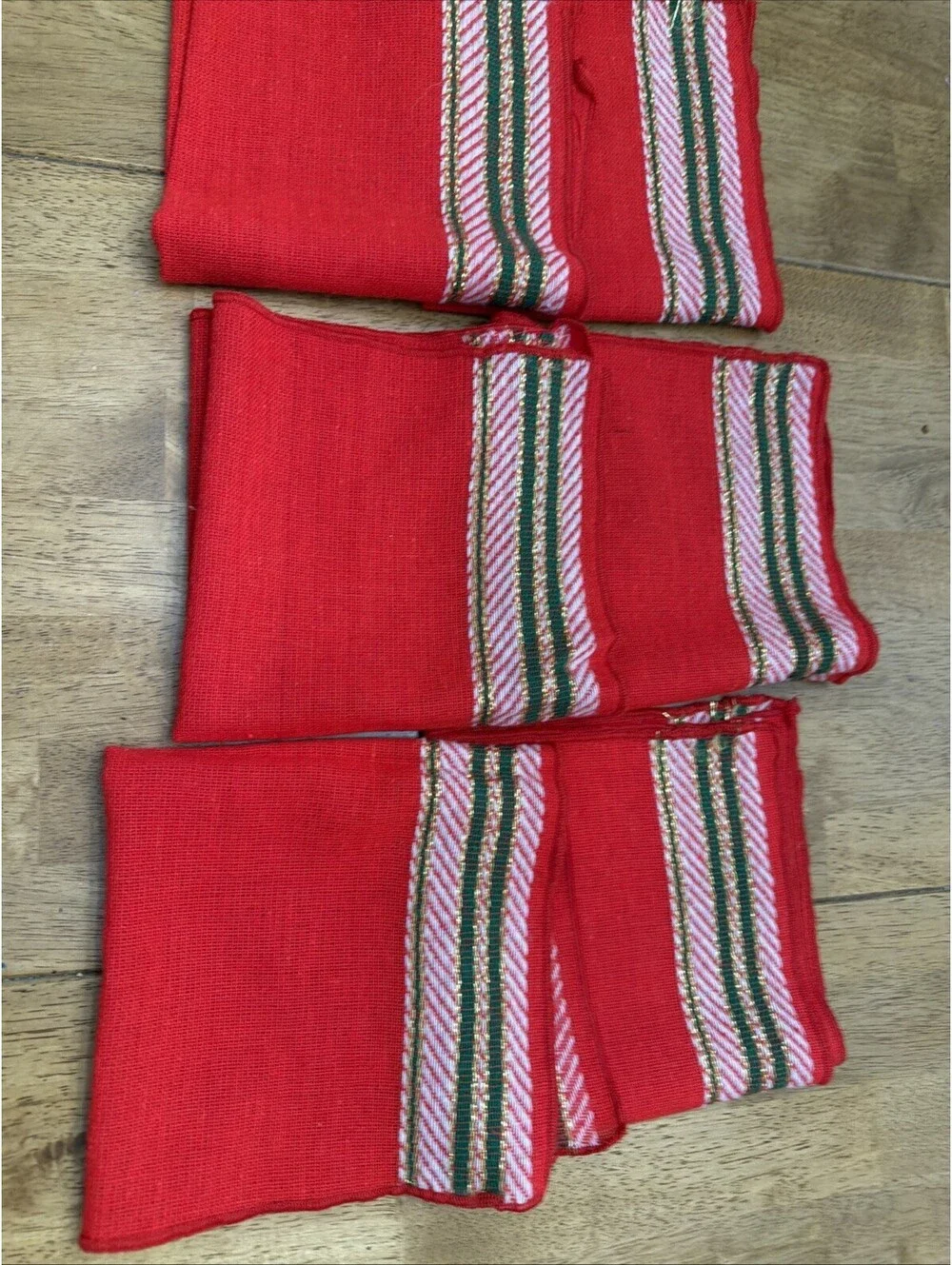 Vtg Set 6 Red Swedish Christmas Quilted Fabric Placemats Minimalist Green Gold